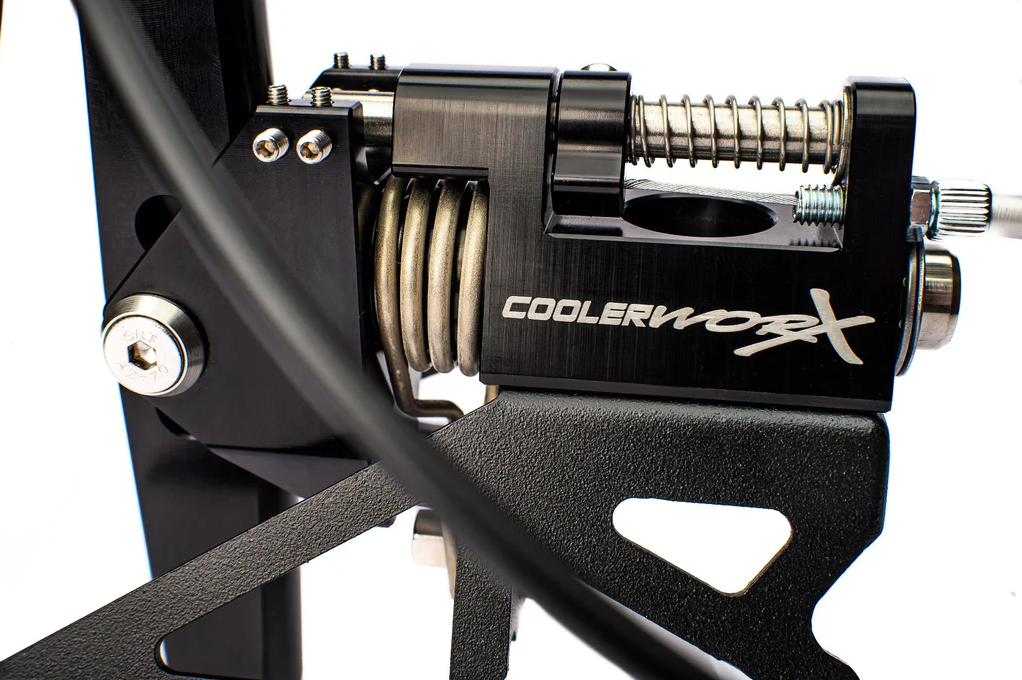 COOLERWORX | BMW E9x M3 / 3-series SHORT SHIFTER incl Direct fit kit and "Thermo guard knob"