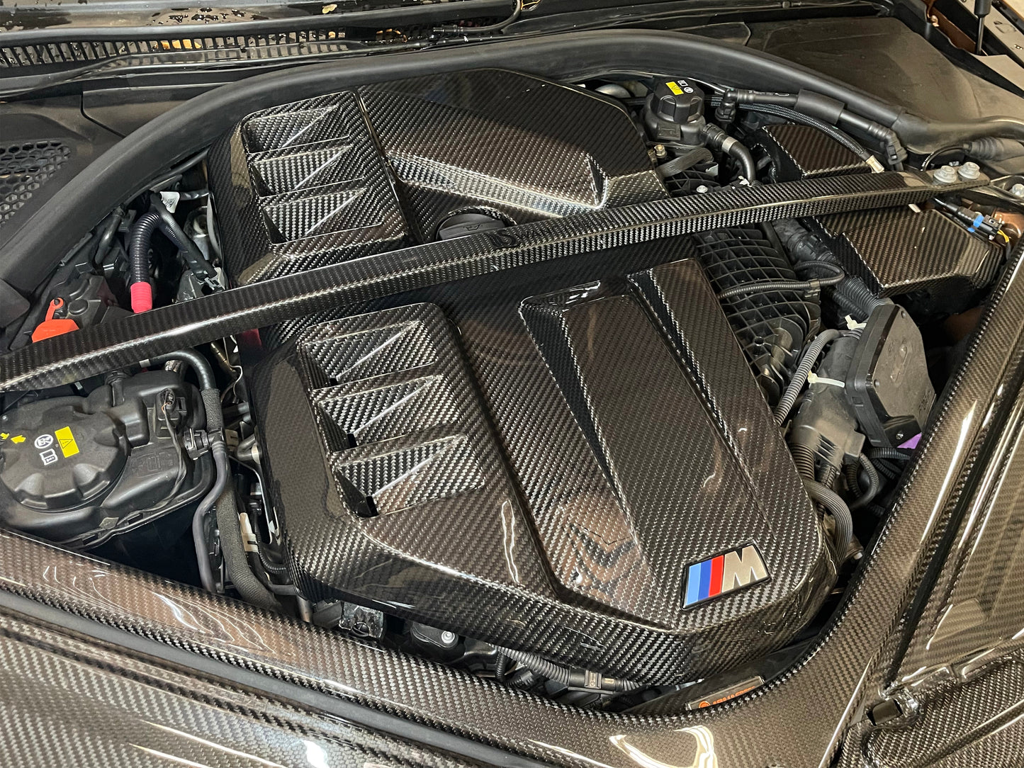 Carbon Engine cover S58